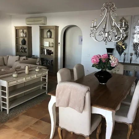 Lirios Boutique Luxury Seaview